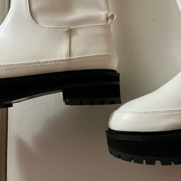 Urban Outfitters tall boots - Picture 8 of 13